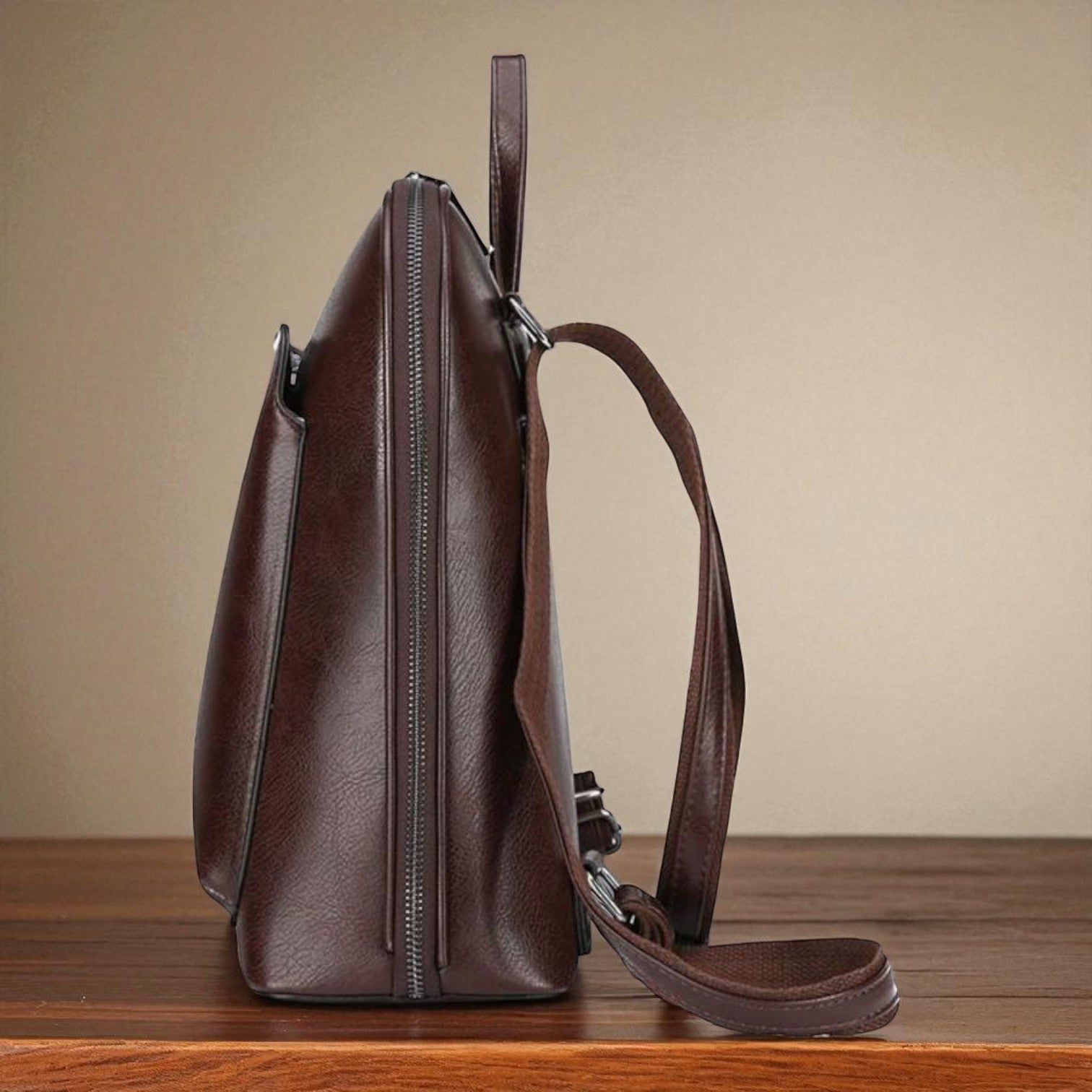Klasický batoh s dvojitým zipem - elegantní design