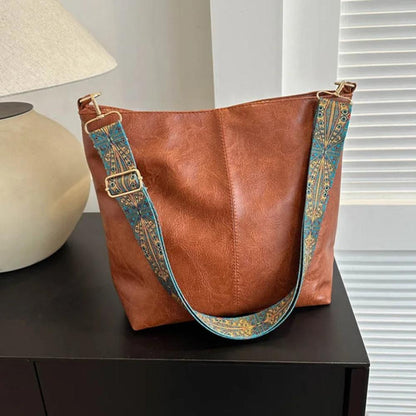Elegantní vintage kožená taška přes rameno | Tamar's Vintage Charm